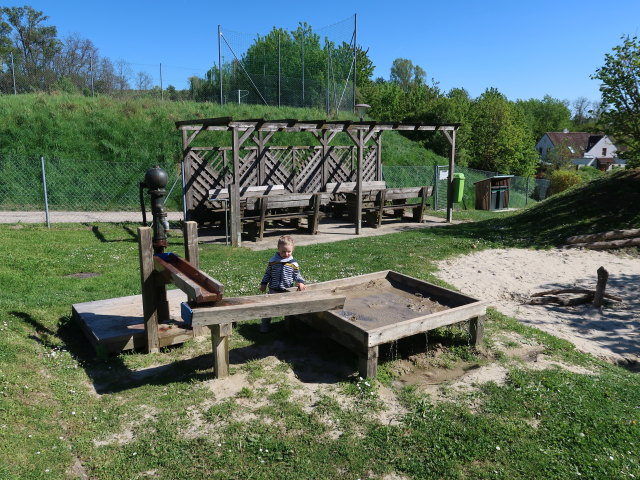 Nils am Spielplatz Oberrohrbach