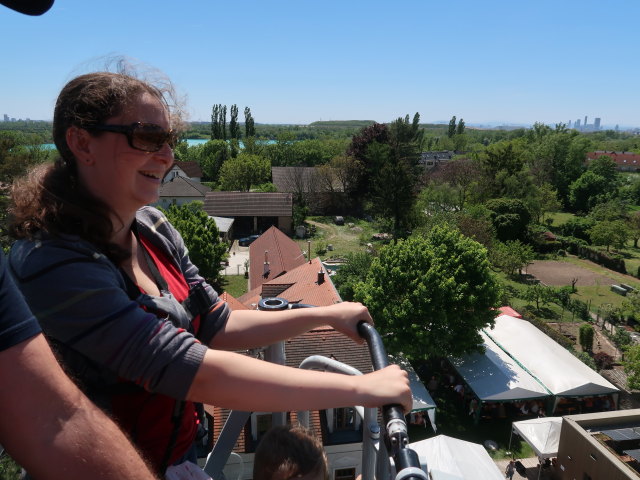 Sabine und Nils bei der Feuerwache S&uuml;&szlig;enbrunn