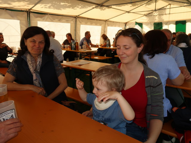 Ingrid, Nils und Sabine in der Feuerwache S&uuml;&szlig;enbrunn