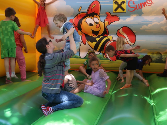 Sabine und Nils in der Feuerwache S&uuml;&szlig;enbrunn