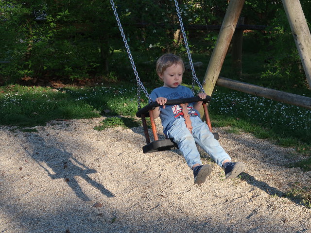 Nils am Generationenspielplatz Bad Pirawarth