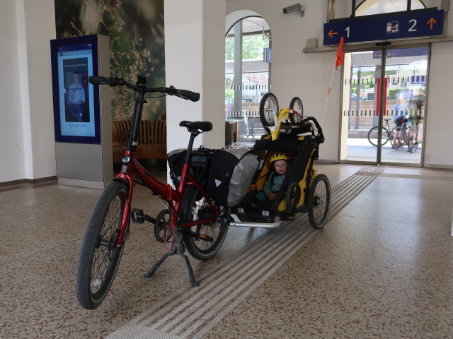 Nils im Bahnhof Melk, 231 m (8. Mai)
