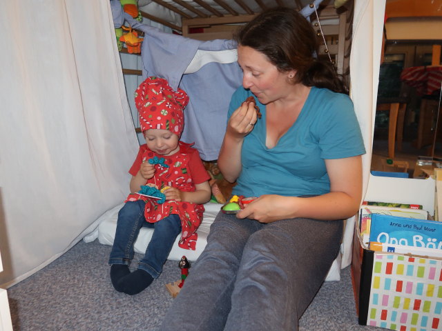 Nils und Sabine in unserer Wohnung