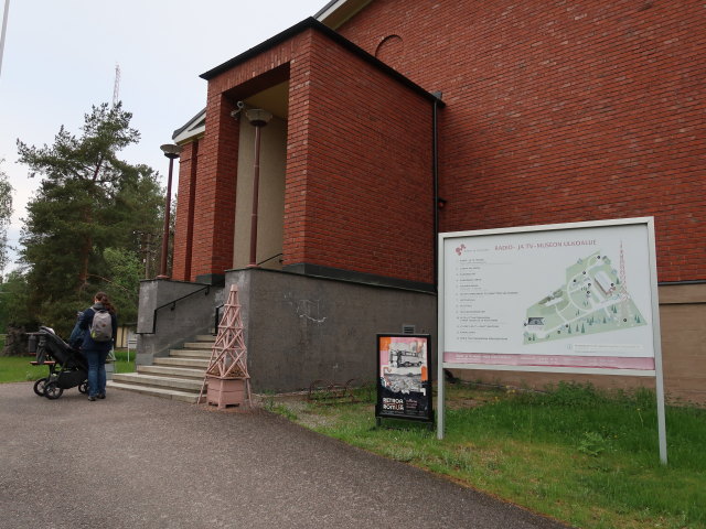 Sabine beim Radio- ja TV-Museo Mastola in Lahti (22. Mai)