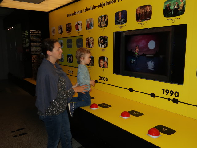 Sabine und Nils im Radio- ja TV-Museo Mastola in Lahti (22. Mai)
