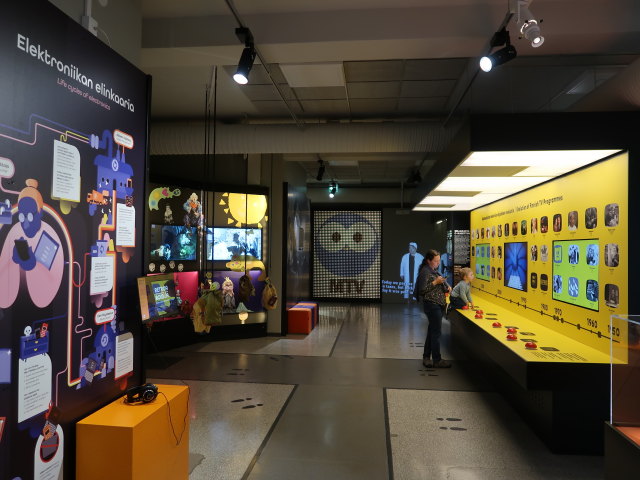 Sabine und Nils im Radio- ja TV-Museo Mastola in Lahti (22. Mai)