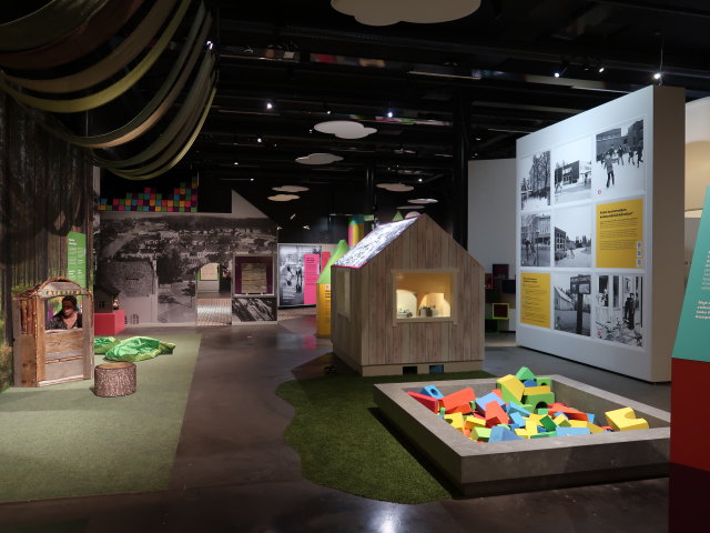 Sabine in der Mik&auml;-Mik&auml;-Kaupunki im Kymenlaakson Museo in Kotka (22. Mai)