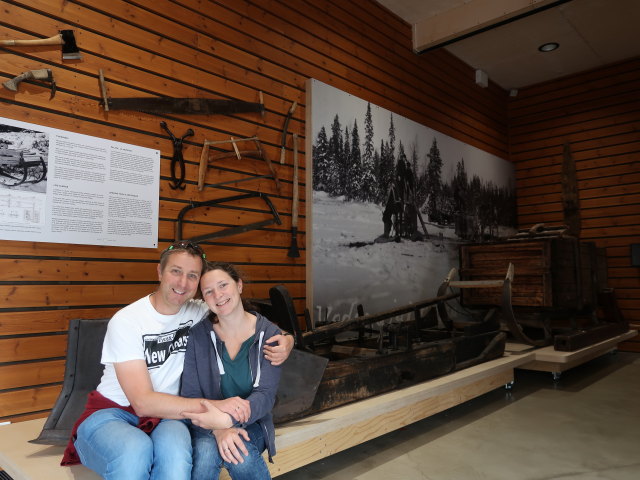 Ich und Sabine im Suomen Mets&auml;museo Lusto (25. Mai)
