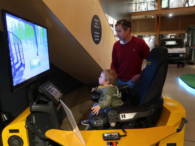 Nils und ich im Suomen Mets&auml;museo Lusto (25. Mai)