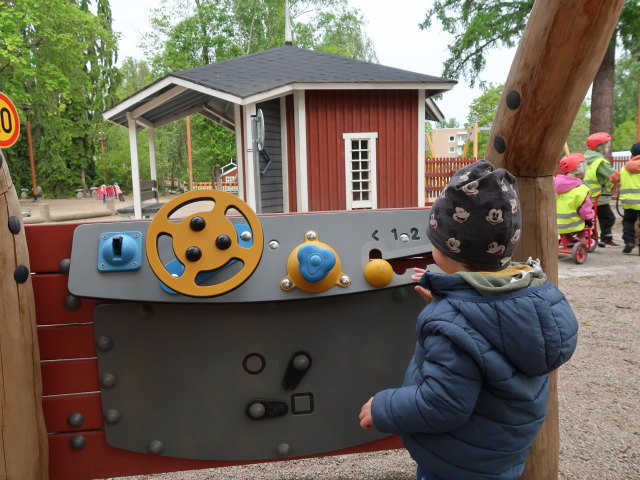Nils im M&auml;ki-Matin Perhepuisto in Jyv&auml;skyl&auml; (28. Mai)