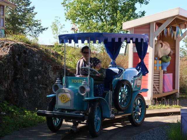 Sabine und Nils im Postiseikkailu in S&auml;rk&auml;nniemi in Tampere (29. Mai)