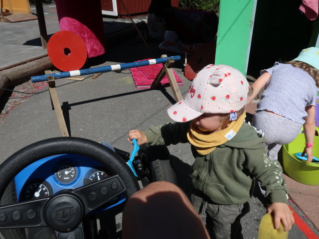 Nils auf der Autorata im Herra Hakkaraisen Talo in Sastamala (30. Mai)