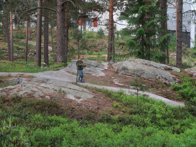 Nils im Rhododendronpuisto in Raisio (1. Juni)