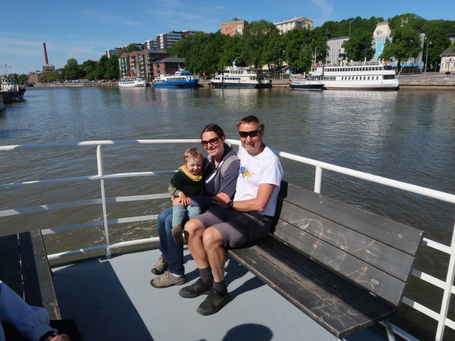 Nils, Sabine und ich im Vesibussi in Turku (1. Juni)