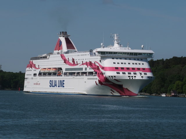 Baltic Princess im Bocksundet (1. Juni)
