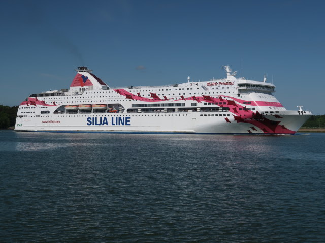 Baltic Princess im Bocksundet (1. Juni)