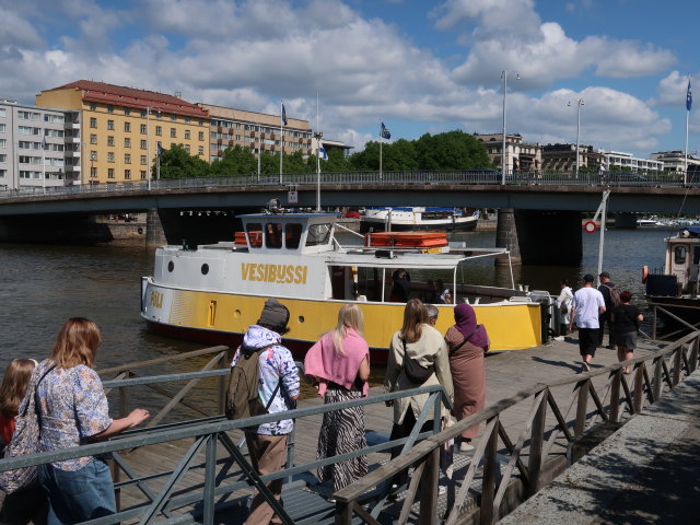 Vesibussipys&auml;kki Martinsilta in Turku (1. Juni)