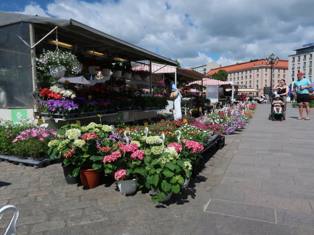 Kauppatori in Turku (1. Juni)