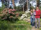 Nils, Sabine und ich im Rhododendronpuisto in Raisio (1. Juni)