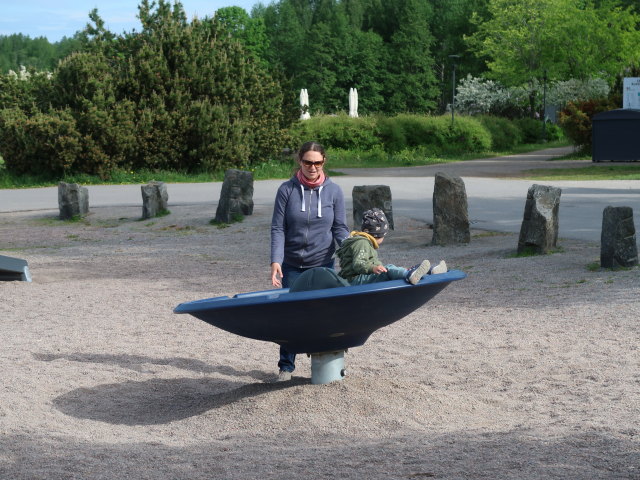Sabine und Nils am Aurlahden Uimaranta in Lohja (2. Juni)