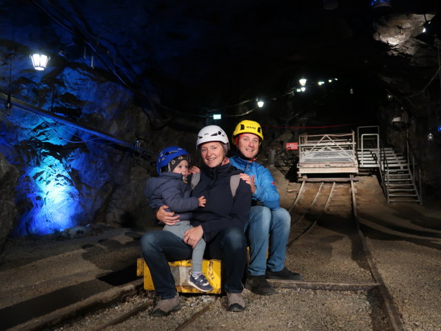 Nils, Sabine und ich im Tytyri El&auml;myskaivos in Lohja (2. Juni)