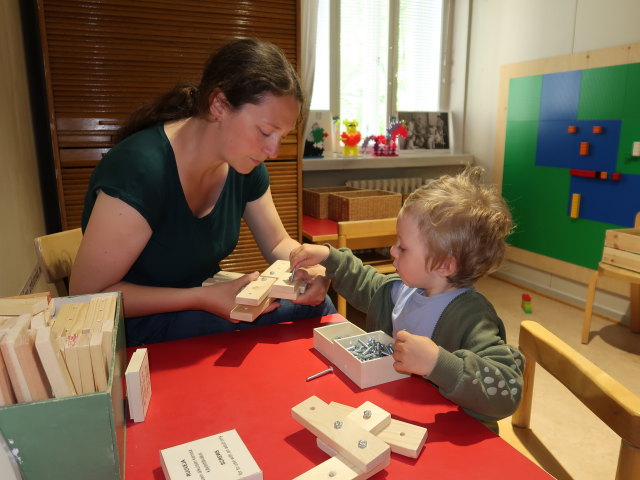 Sabine und Nils im Lastentarhamuseo in Helsinki (2. Juni)
