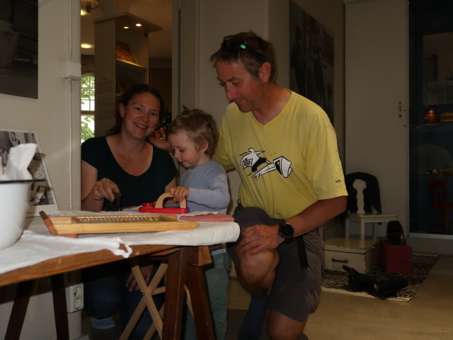 Sabine, Nils und ich im Lastentarhamuseo in Helsinki (2. Juni)