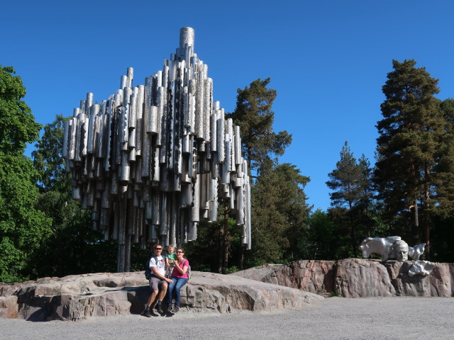 Ich, Nils und Sabine beim Sibelius-Monumentti in Helsinki (3. Juni)