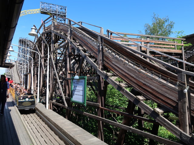 Vuoristorata in Linnanm&auml;ki in Helsinki (3. Juni)