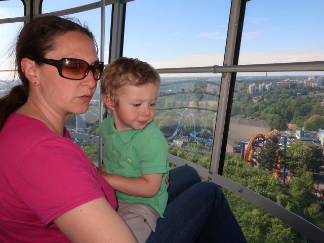 Sabine und Nils am Panoraama in Linnanm&auml;ki in Helsinki (3. Juni)