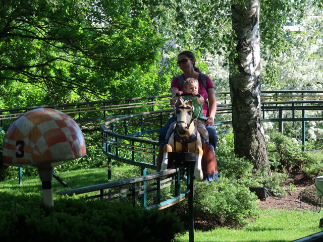 Sabine und Nils im Hepparata in Linnanm&auml;ki in Helsinki (3. Juni)