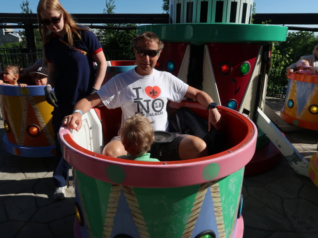 Nils und ich im Rumpukaruselli in Linnanm&auml;ki in Helsinki (3. Juni)
