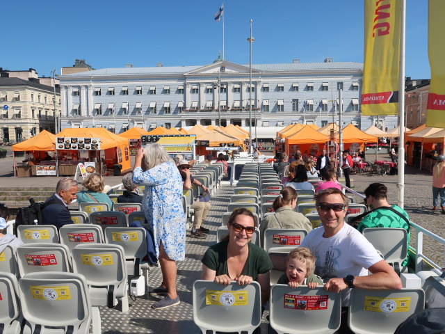 Sabine, Nils und ich am Kauppatori in Helsinki (4. Juni)
