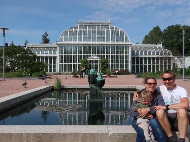 Nils, Sabine und ich im Kaisaniemen Kasvitieteellinen Puutarha in Helsinki (4. Juni)