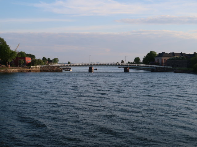 Pikku-Mustan Silta in Suomenlinna in Helsinki (4. Juni)