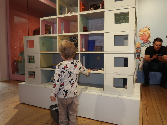 Nils in der Lasten Kaupunki im Helsingin Kaupunginmuseo (6. Juni)