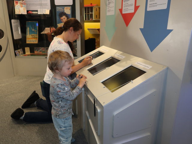 Sabine und Nils im Museo Leikki in Espoo (7. Juni)
