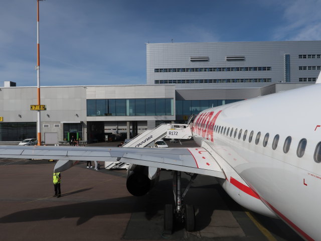 FR 9856 am Helsinki-Vantaan Lentoasema, 55 m (8. Juni)