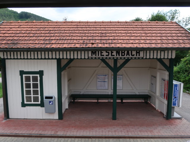 Haltestelle Miesenbach-Waidmannsfeld, 399 m