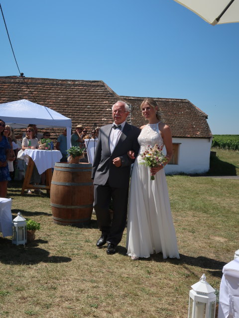 Franz und Tanja in der &Ouml;hlbergkellergasse in Pillersdorf