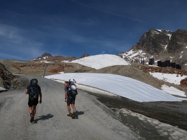 Alexander und Christoph am &Ouml;tztaler H&ouml;henweg zwischen Petznerbach und Thomaserrinne (26. Juni)