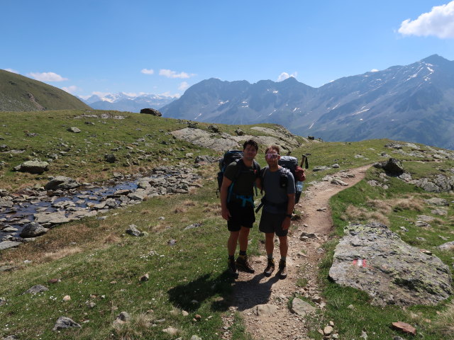 Alexander und Christoph am &Ouml;tztaler H&ouml;henweg zwischen Wei&szlig;kar und Koner-Rinne (26. Juni)