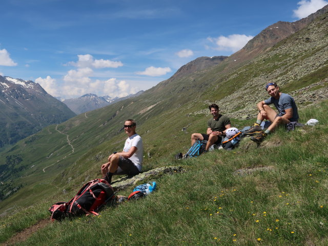 Ich, Alexander und Christoph am Sonnberg-H&ouml;henweg zwischen &Ouml;tztaler H&ouml;henweg und Koner-Rinne (26. Juni)