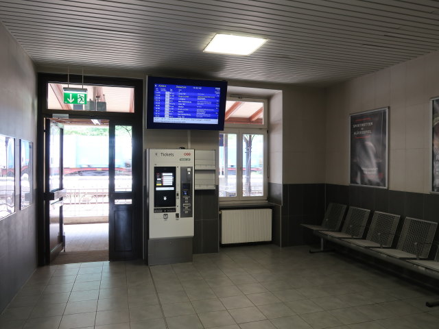 Bahnhof Spielfeld-Stra&szlig;, 263 m