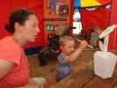 Sabine und Nils im Spiele- und Malzelt