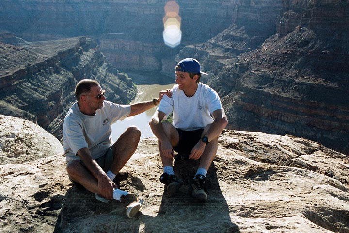 Papa und ich am Colorado River Overlook im Canyonlands National Park (12. Mai)