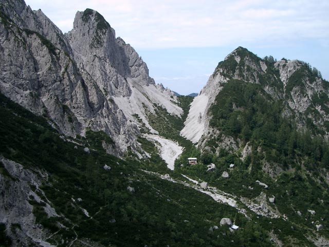 Haindlwaldspitz mit Haindlkarhütte vom Kleinen Haindlkar aus (26. Juli)