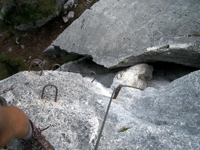 Leadership-Klettersteig: Durchschlupf