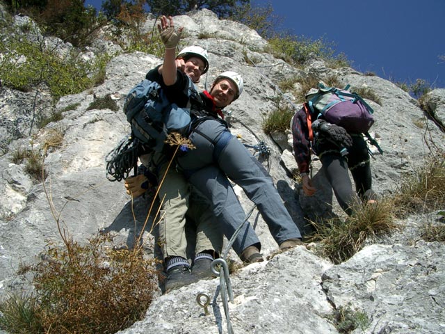 HTL-Steig: Claudia und Michael am Beginn des ersten steilen Pfeilers