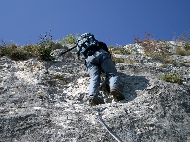 HTL-Steig: Claudia am zweiten steilen Pfeiler